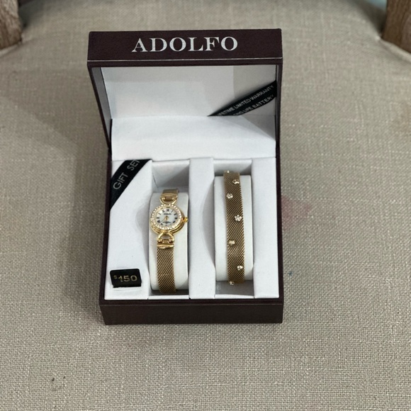 Adolfo women’s watch & matching bracelet - Picture 1 of 3